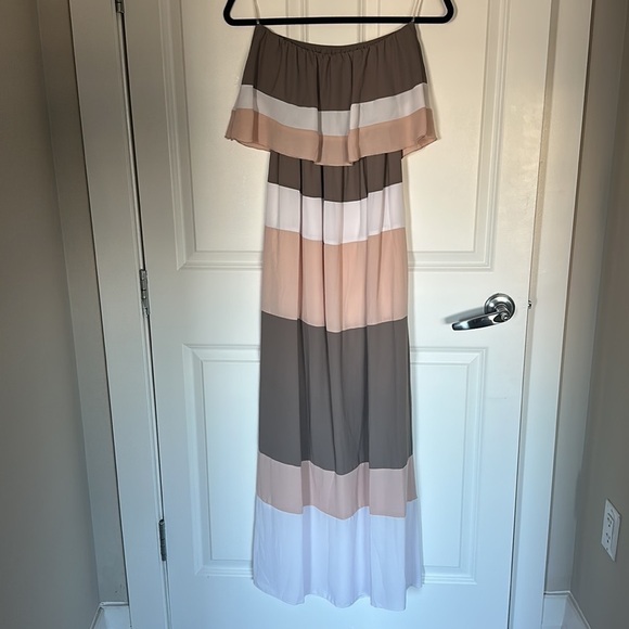 Lovely day strapless, striped maxi dress size medium - Picture 3 of 3